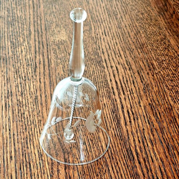 Princess House Heritage Etched Bell 6" vintage crystal handblown flower dinner - Picture 1 of 9